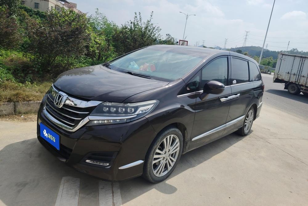 Honda Elysion 2016 — фото автомобиля