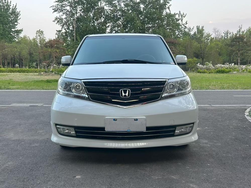 Honda Elysion 2012 — фото автомобиля