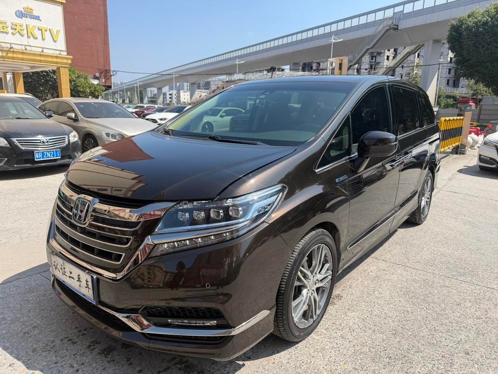 Honda Elysion 2019 — фото автомобиля
