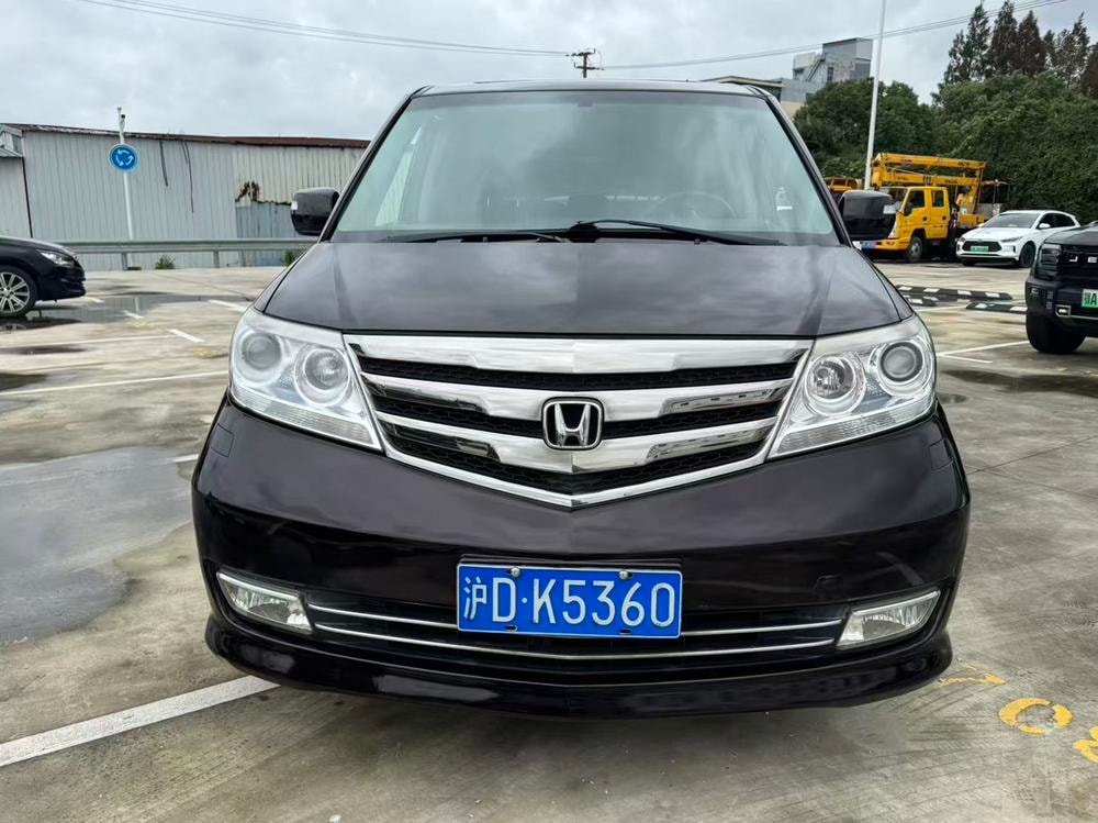 Honda Elysion 2012 — фото автомобиля 1