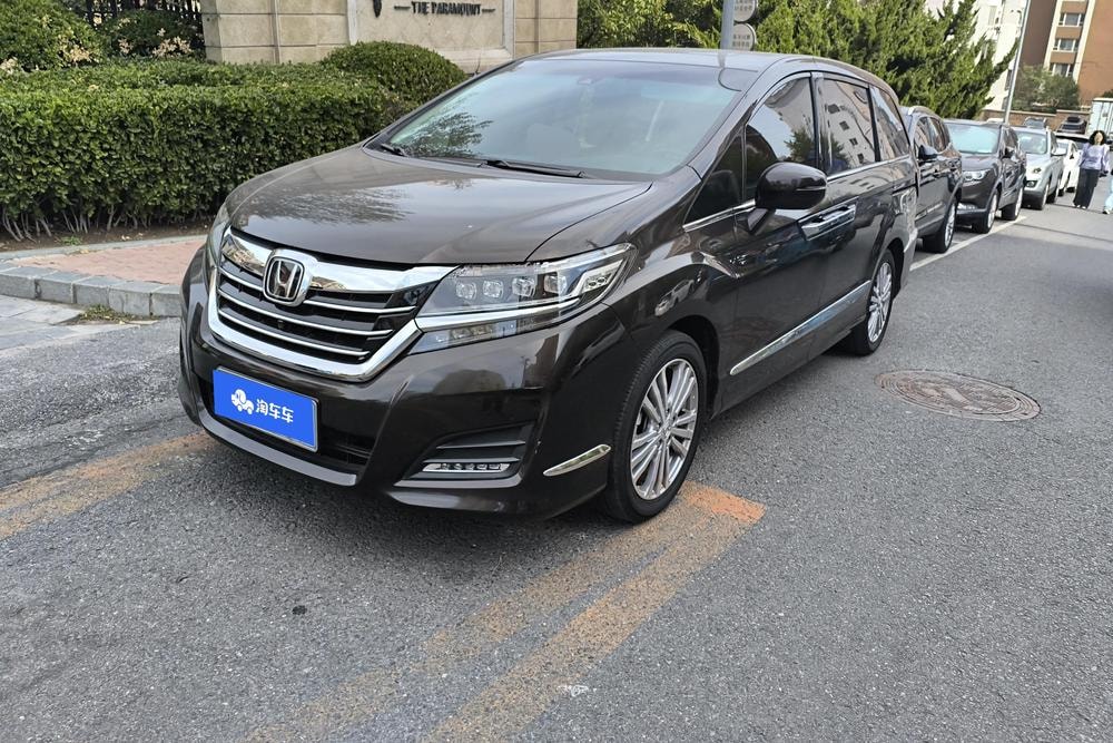 Honda Elysion 2016 — фото автомобиля 1