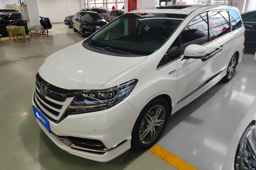 Honda Elysion 2019 — фото автомобиля 1