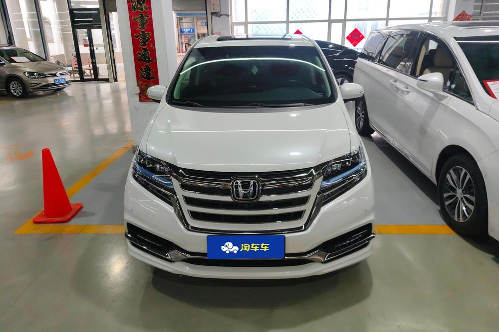 Honda Elysion 2019 — фото автомобиля