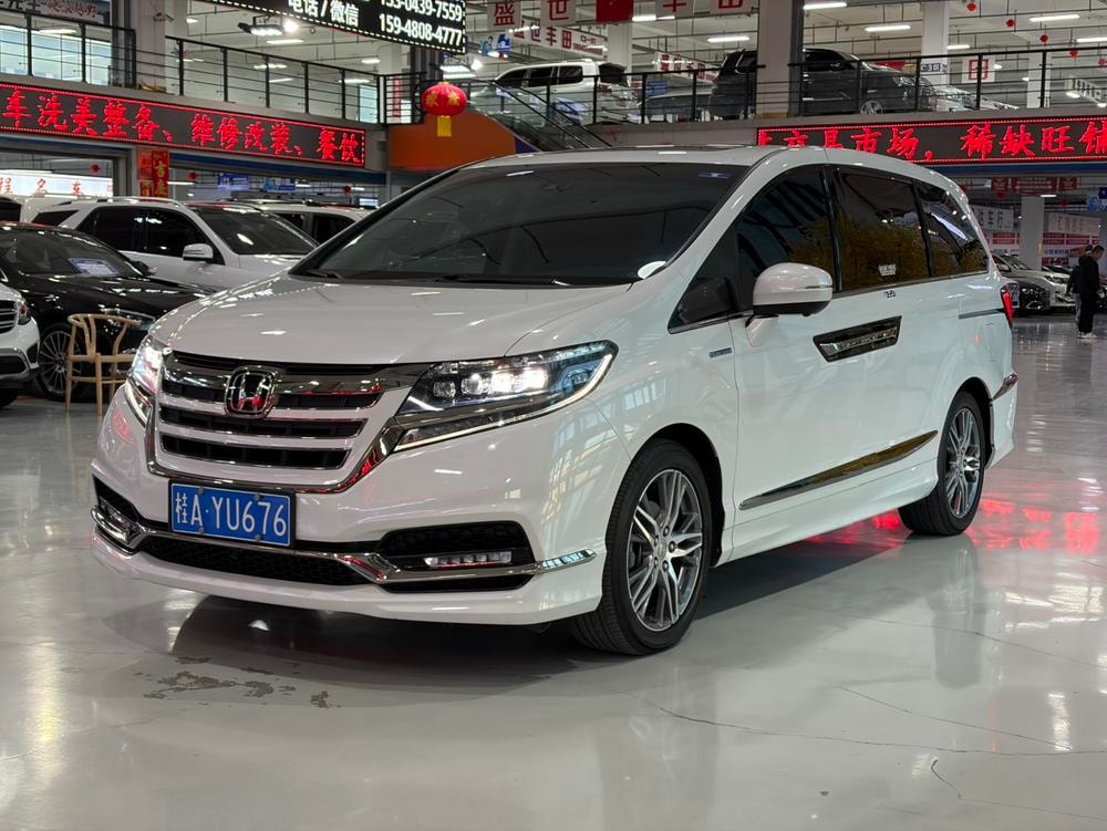 Honda Elysion 2019 — фото автомобиля 1