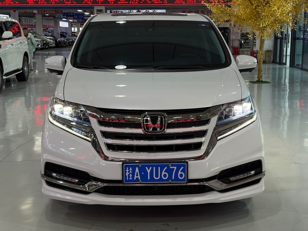Honda Elysion 2019 — фото автомобиля