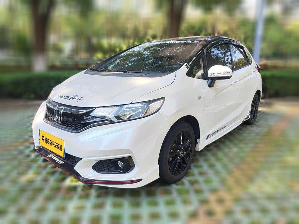 Honda Fit 2018 — фото автомобиля 1