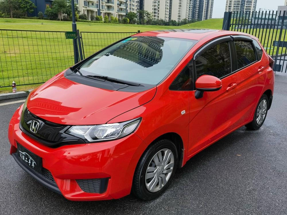 Honda Fit 2016 — фото автомобиля 1
