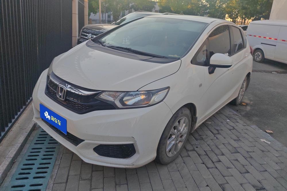 Honda Fit 2018 — фото автомобиля 1