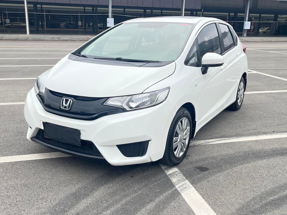 Honda Fit 2016 — фото автомобиля 1