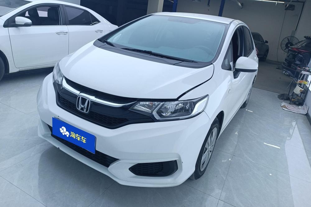 Honda Fit 2018 — фото автомобиля 1