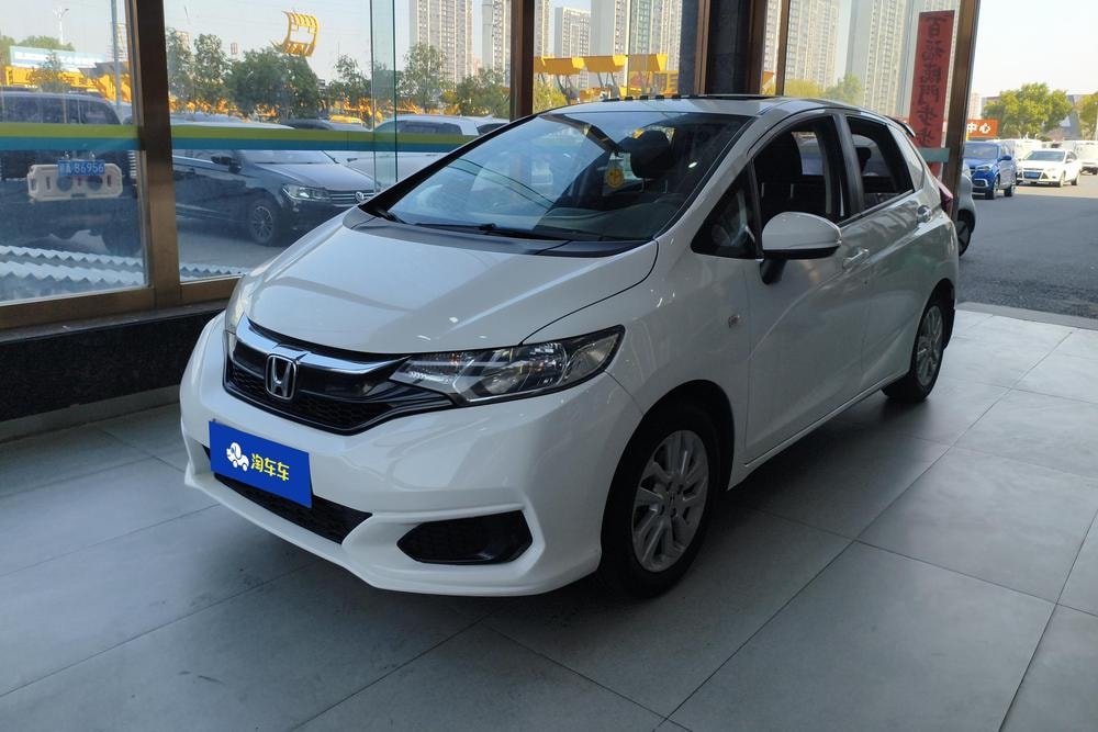 Honda Fit 2018 — фото автомобиля 1