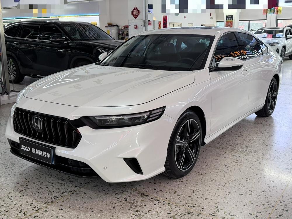 Honda Inspire 2024 — фото автомобиля 1