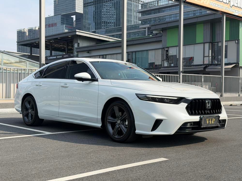 Honda Inspire 2024 — фото автомобиля 1