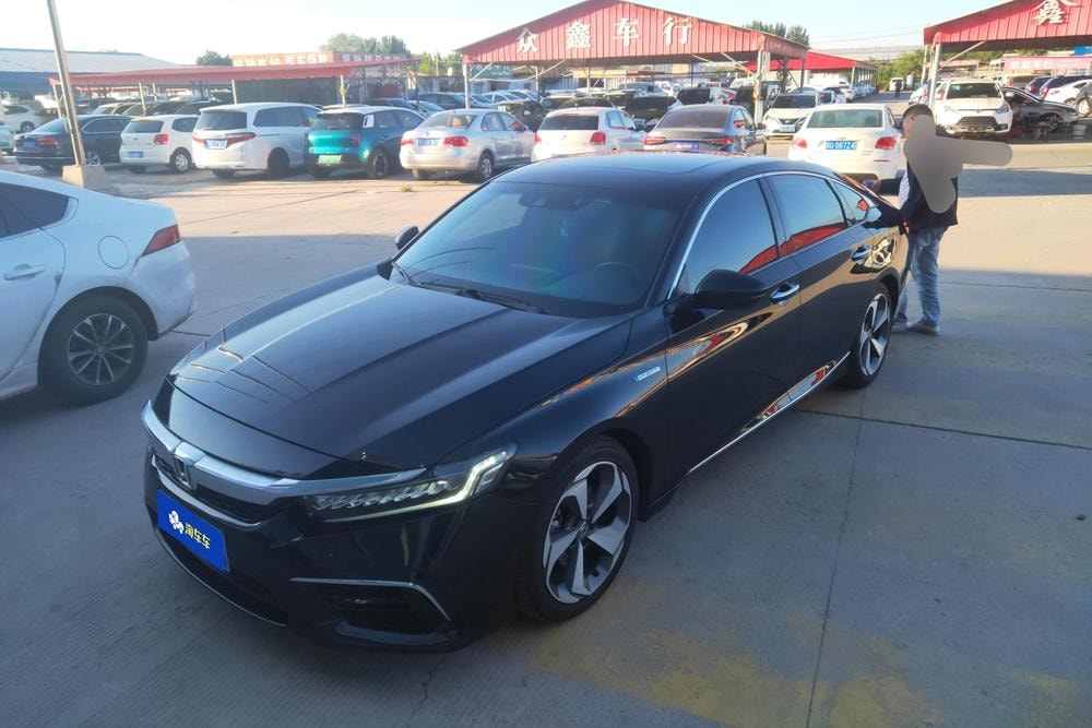 Honda Inspire 2019 — фото автомобиля 1