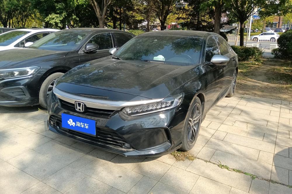 Honda Inspire 2022 — фото автомобиля 1