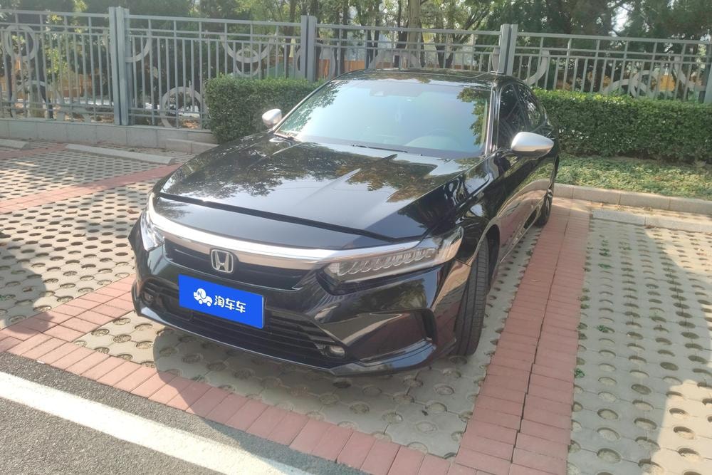 Honda Inspire 2022 — фото автомобиля 1