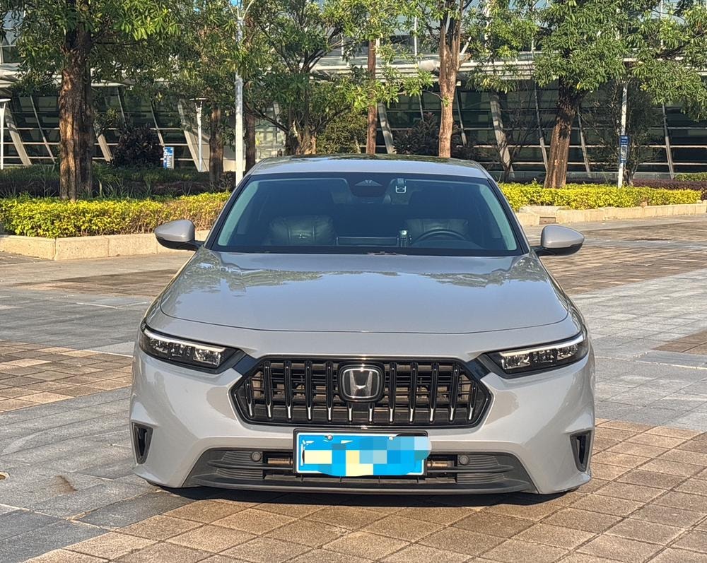 Honda Inspire 2024 — фото автомобиля 1