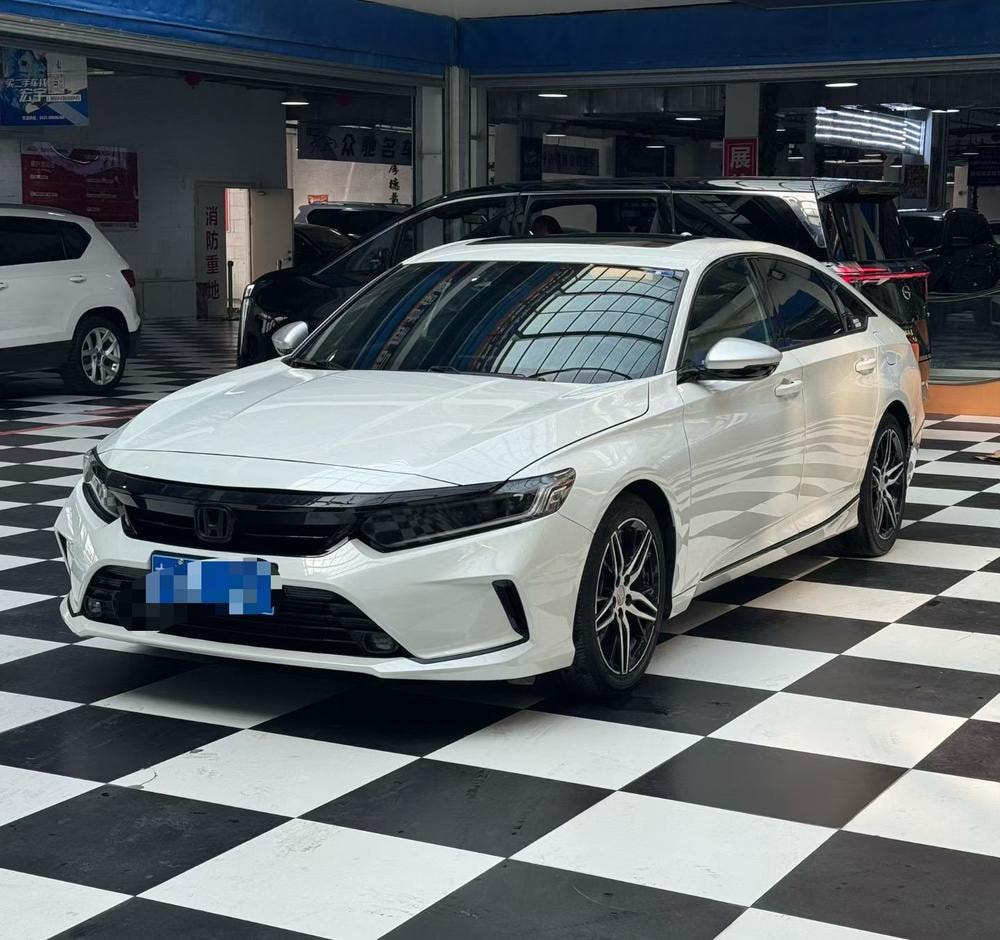 Honda Inspire 2022 — фото автомобиля 1