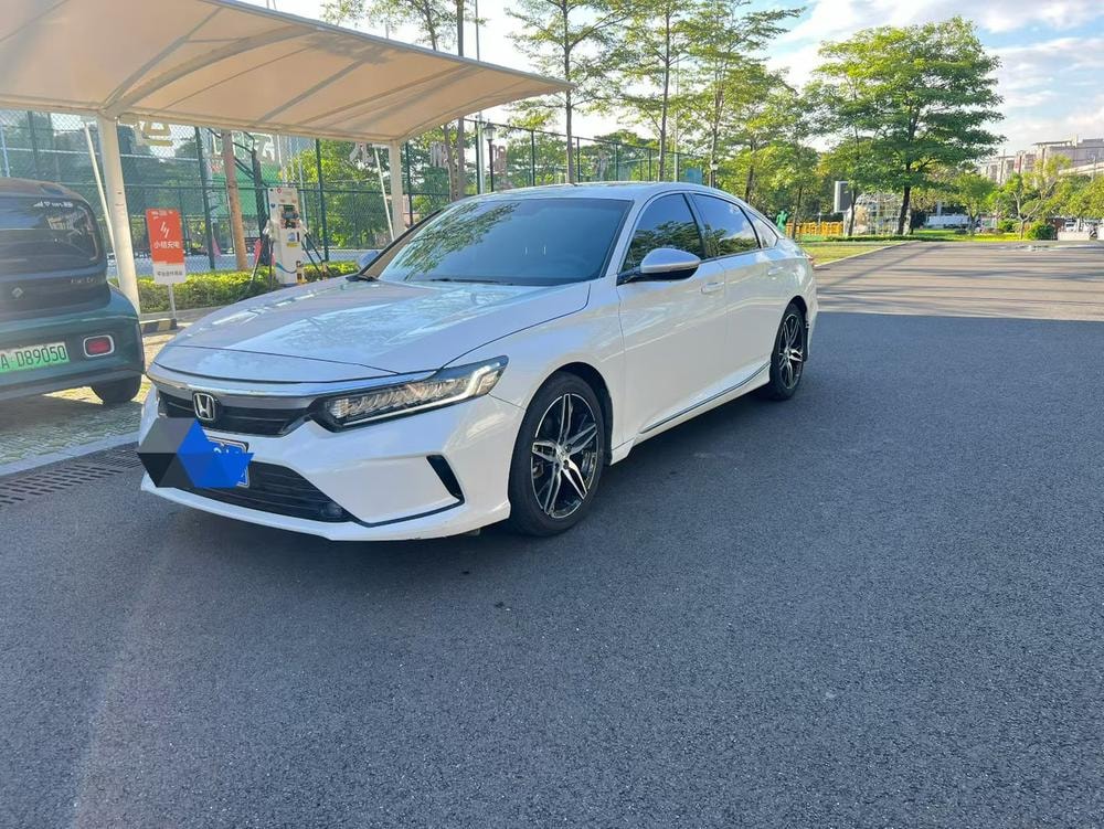 Honda Inspire 2022 — фото автомобиля 1