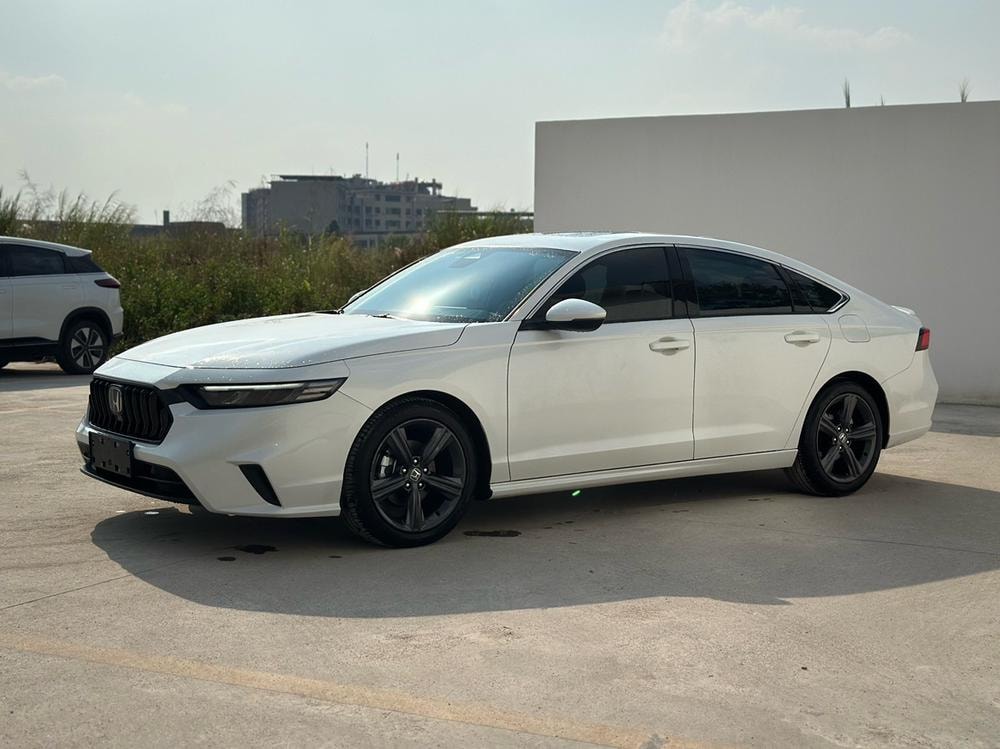 Honda Inspire 2024 — фото автомобиля