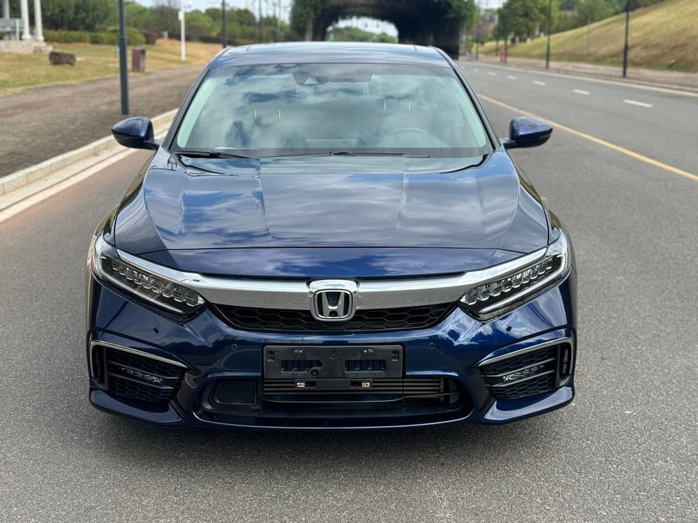 Honda Inspire 2019 — фото автомобиля