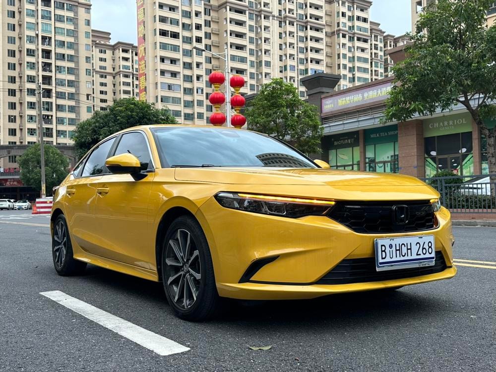 Honda Integra 2023 — фото автомобиля 1