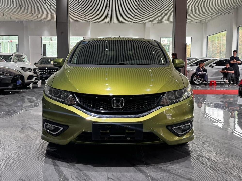 Honda Jade 2014 — фото автомобиля 1