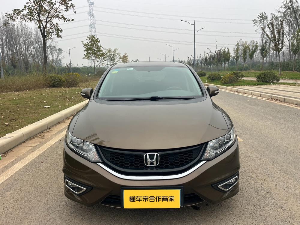 Honda Jade 2014 — фото автомобиля 1
