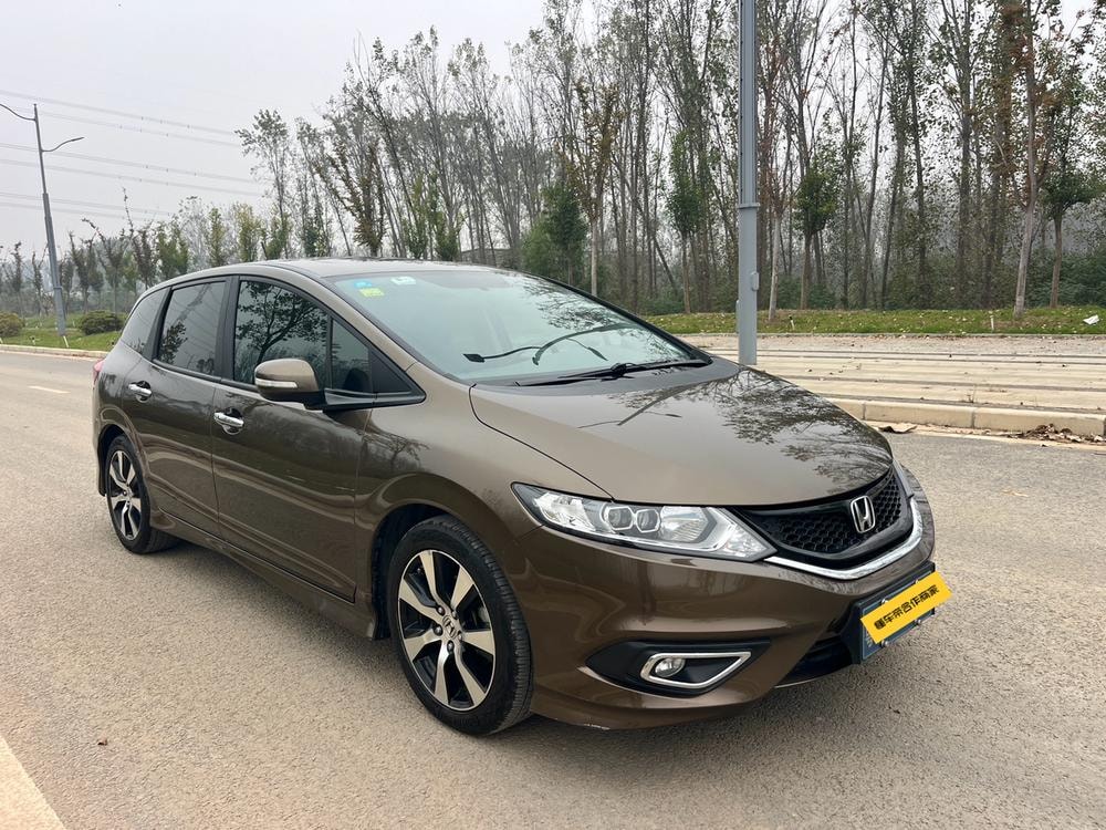 Honda Jade 2014 — фото автомобиля