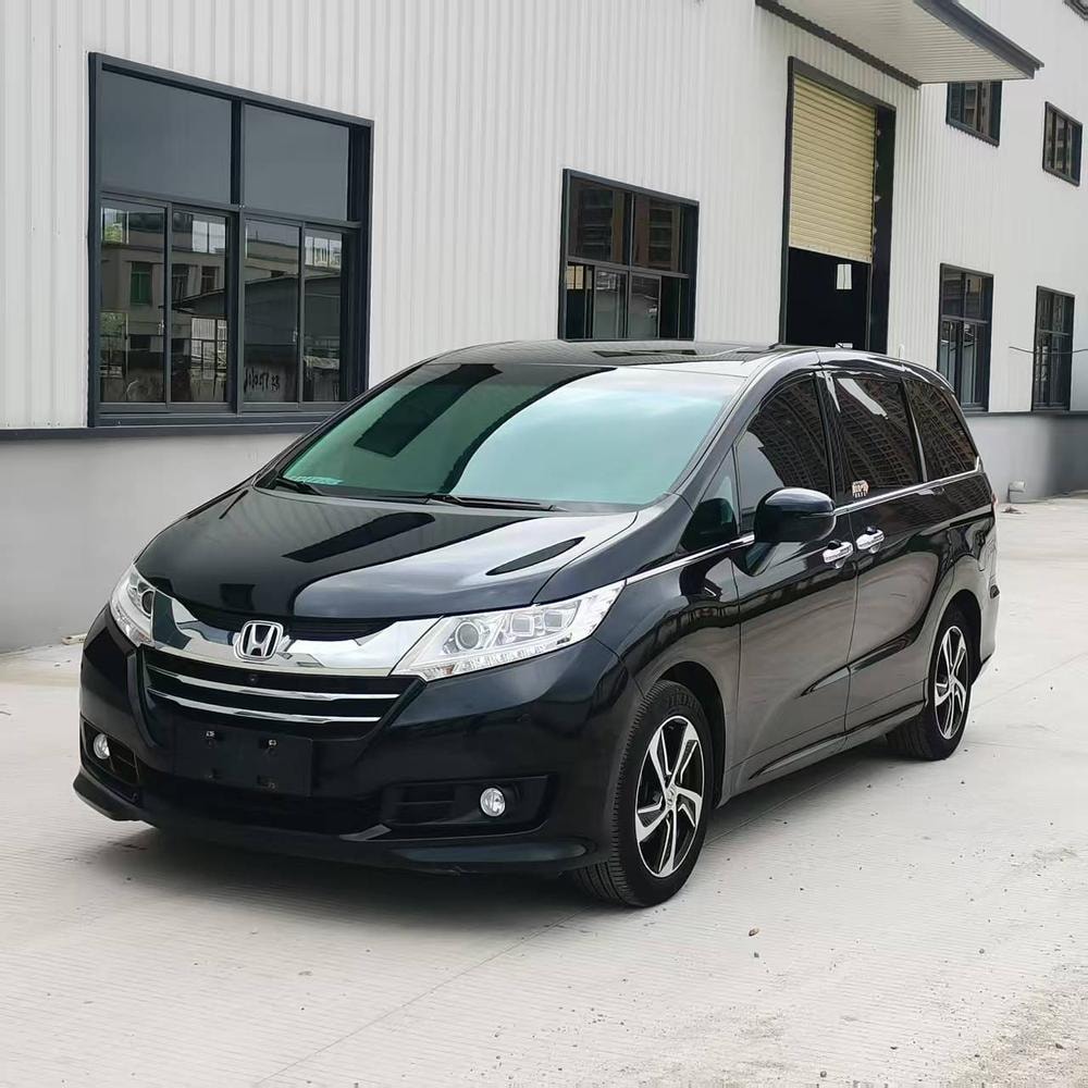 Honda Odyssey 2017 — фото автомобиля