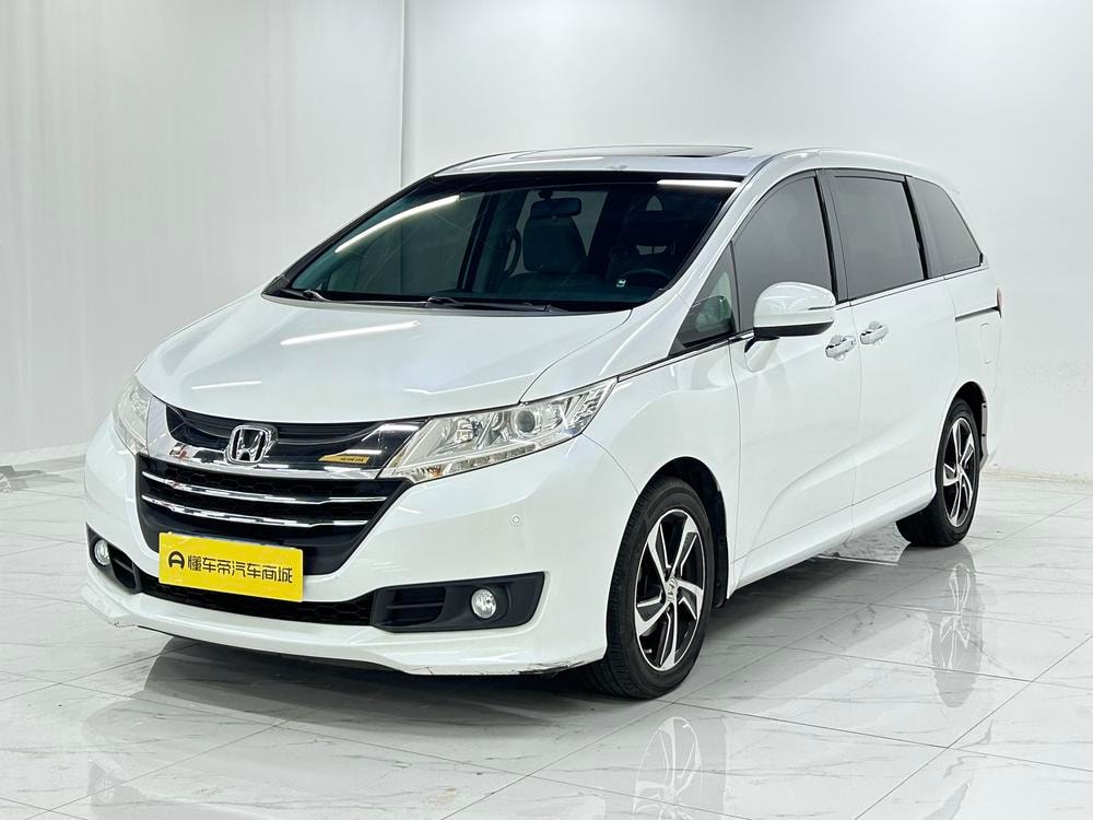 Honda Odyssey 2015 — фото автомобиля