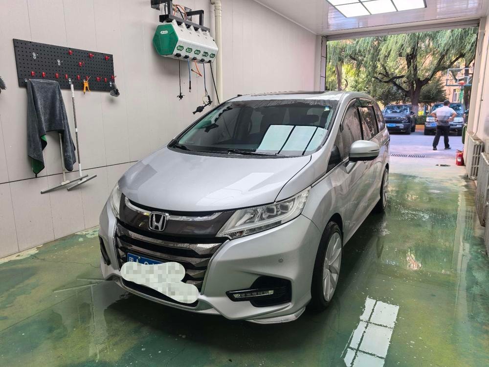 Honda Odyssey 2015 — фото автомобиля