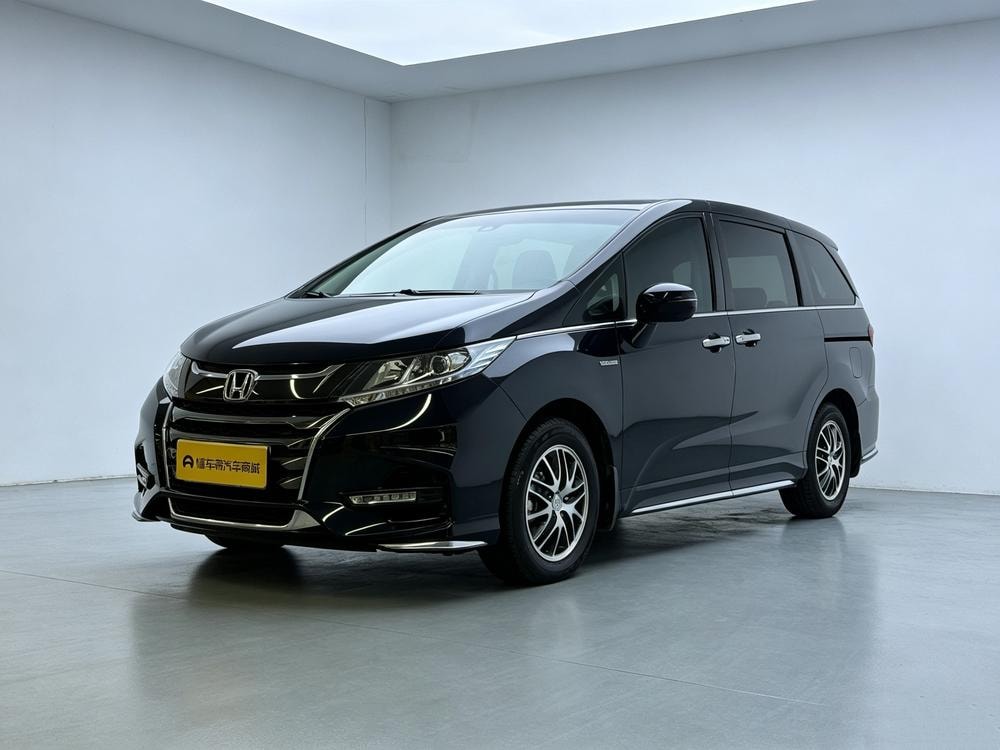Honda Odyssey 2021 — фото автомобиля 1