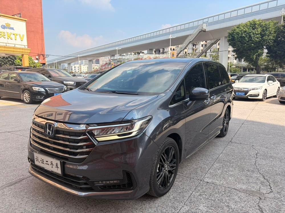 Honda Odyssey 2022 — фото автомобиля