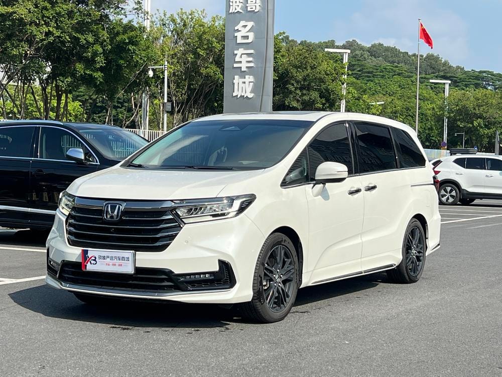 Honda Odyssey 2024 — фото автомобиля 1