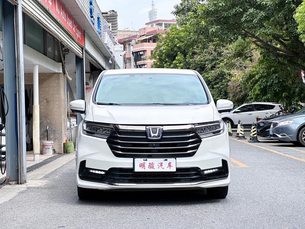 Honda Odyssey 2024 — фото автомобиля