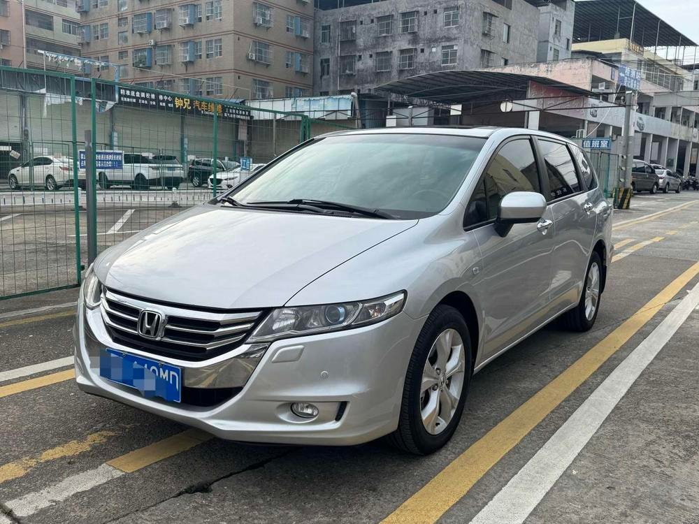 Honda Odyssey 2013 — фото автомобиля