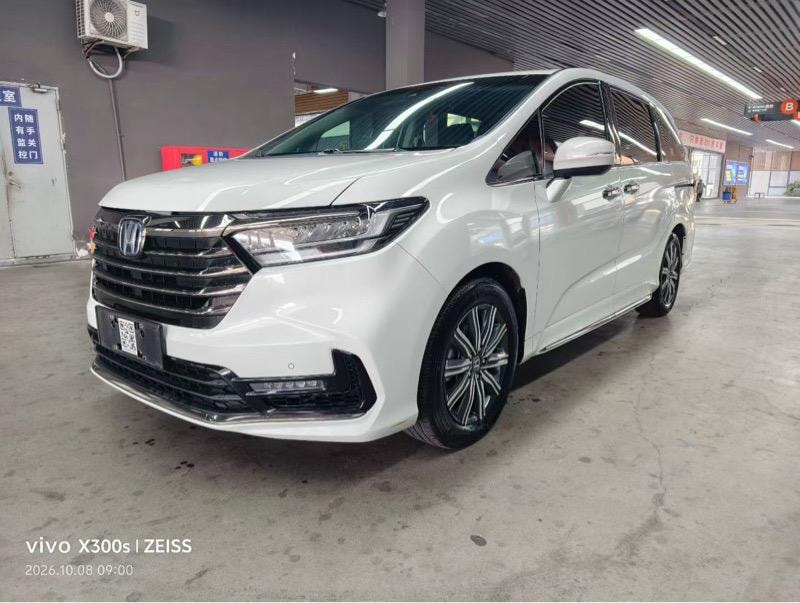 Honda Odyssey 2022 — фото автомобиля