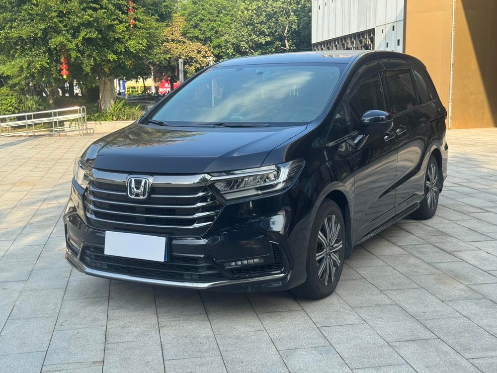 Honda Odyssey 2022 — фото автомобиля 1