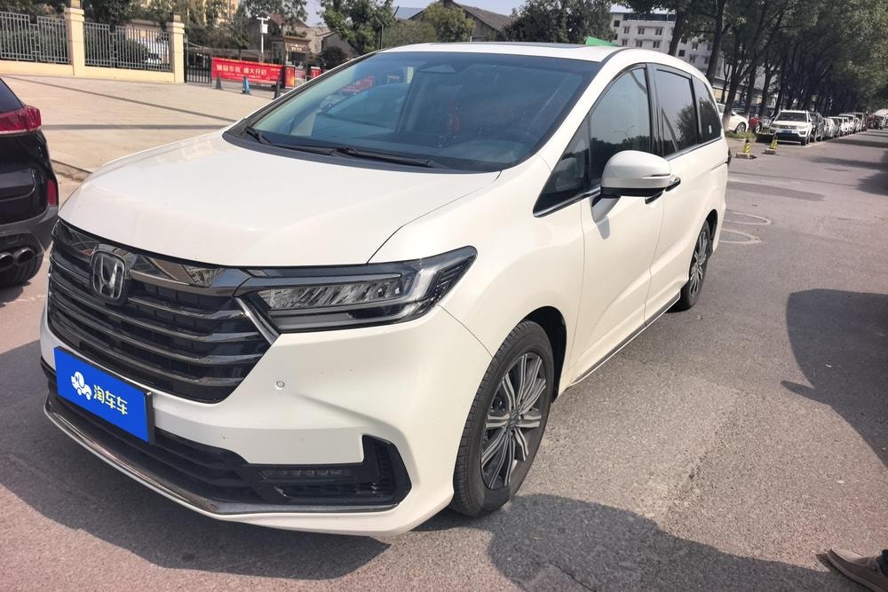 Honda Odyssey 2024 — фото автомобиля