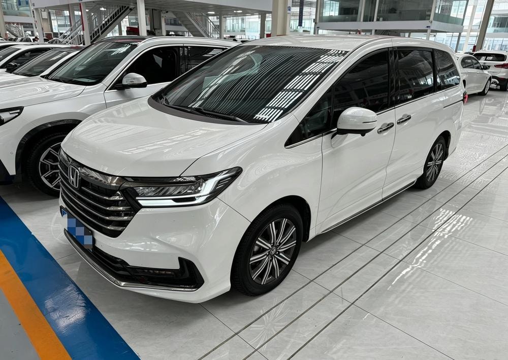 Honda Odyssey 2024 — фото автомобиля 1