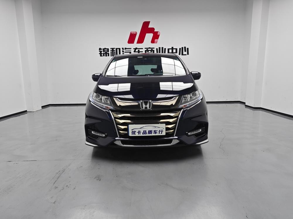 Honda Odyssey 2021 — фото автомобиля 1