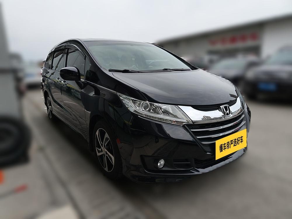 Honda Odyssey 2017 — фото автомобиля