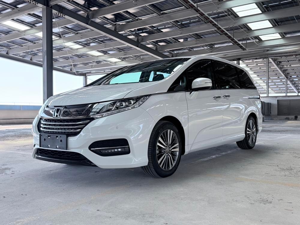 Honda Odyssey 2018 — фото автомобиля