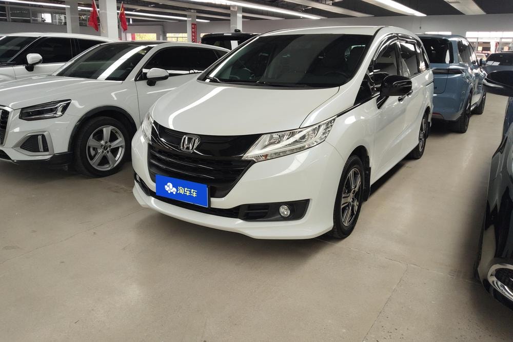 Honda Odyssey 2017 — фото автомобиля