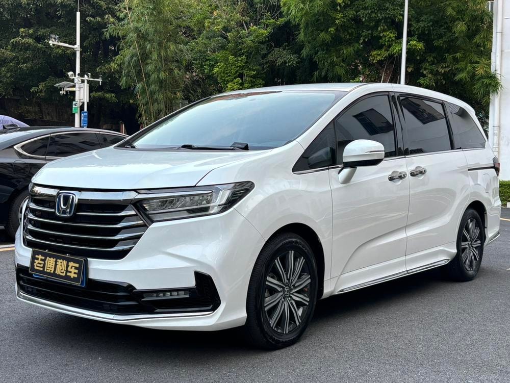 Honda Odyssey 2022 — фото автомобиля