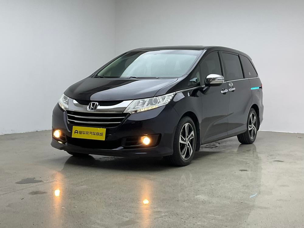 Honda Odyssey 2015 — фото автомобиля