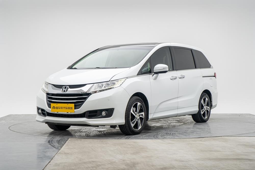Honda Odyssey 2015 — фото автомобиля