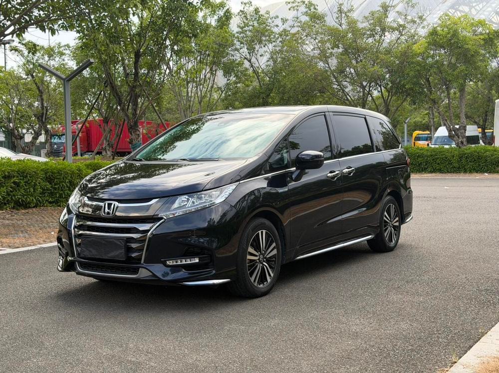 Honda Odyssey 2019 — фото автомобиля