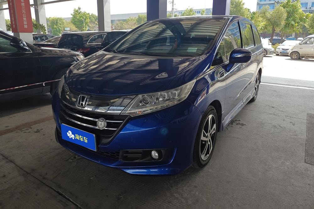 Honda Odyssey 2017 — фото автомобиля